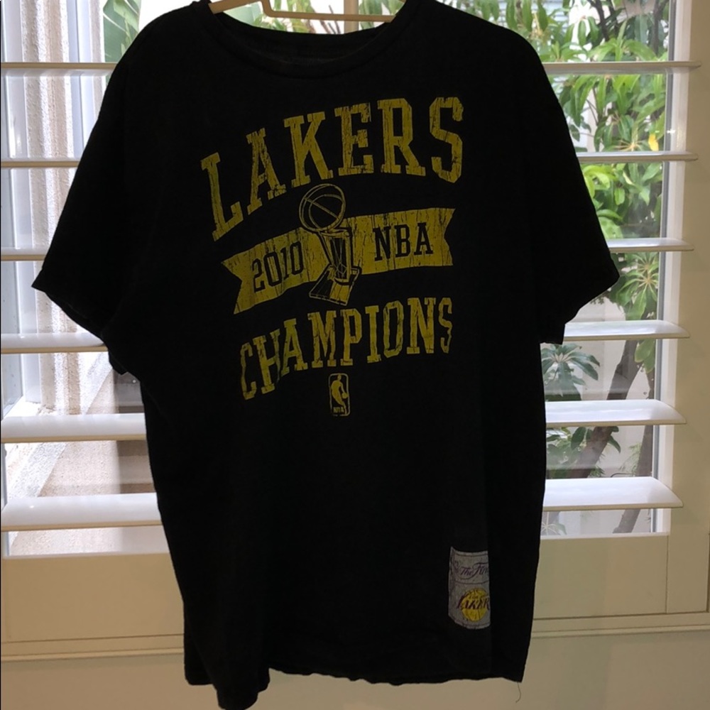 Lakers 2010 NBA Champions T shirt - Mens size